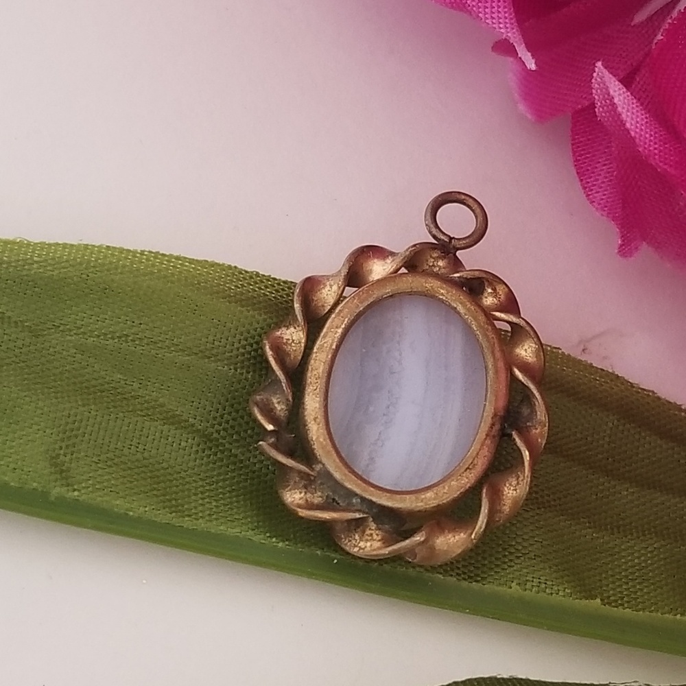 Gold Tone Blue and White stone Necklace Charm - Picture 8 of 8